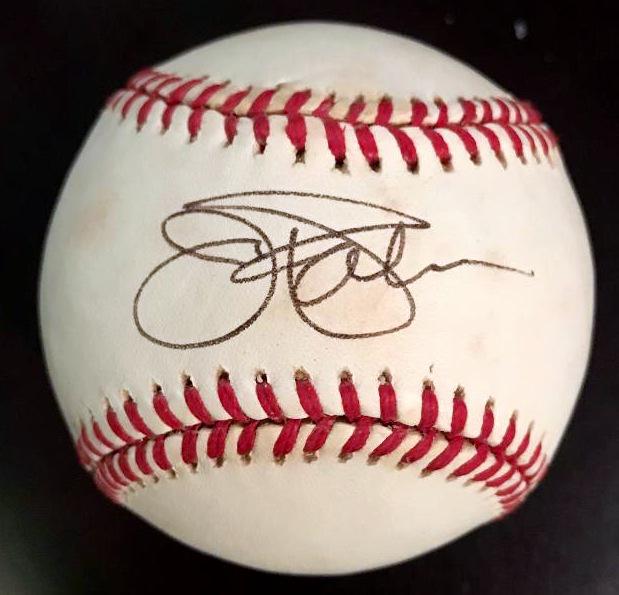 Orioles JIM PALMER - Baseball: James Alvin Palmer (born October 15, 1945) He was elected to the Baseball Hall of Fame in 1990. Signed Bobby Brown baseball with JSA. Case included. Excellent condition.