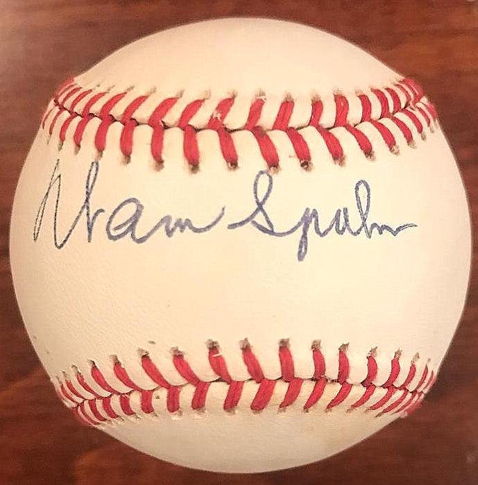 Braves WARREN SPAHN - Baseball: Warren Edward Spahn (April 23, 1921 – November 24, 2003) He was elected to the Baseball Hall of Fame in 1973. Signed Bill White ball with COA from JSA. Case included. Ball and signature are in ve