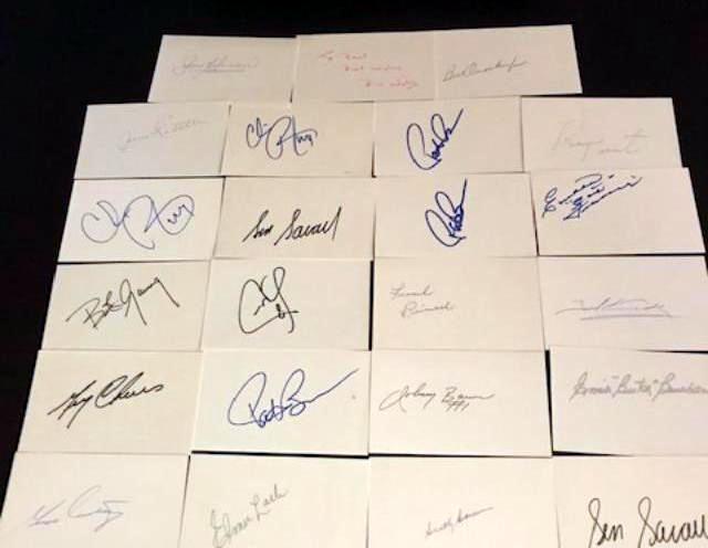 Hockey HOFers - 25 Trading Cards Signed: Hockey Hall of Famers. Twenty Five individual signed hockey cards. Denis Savard (2 cards), Viacheslav Fetisov (2 cards), Joe Nieuwendyk (2 cards), Dale Hawerchuk (4 cards), Scott Stevens, Luc Robitall