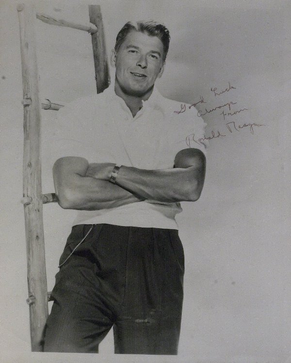 Pres RONALD REAGAN -Vintage Hollywood Photo Signed