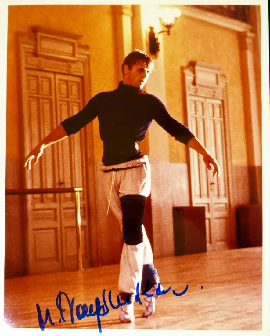 Russian Dancer MIKHAIL BARYSHNIKOV - Photo Signed: Mikhail Baryshnikov (1948- ) Russian-born dancer, actor. Baryshnikov is a Russian-American ballet dancer who choreographed several iconic pieces which have made him one of the greatest ballet dancers