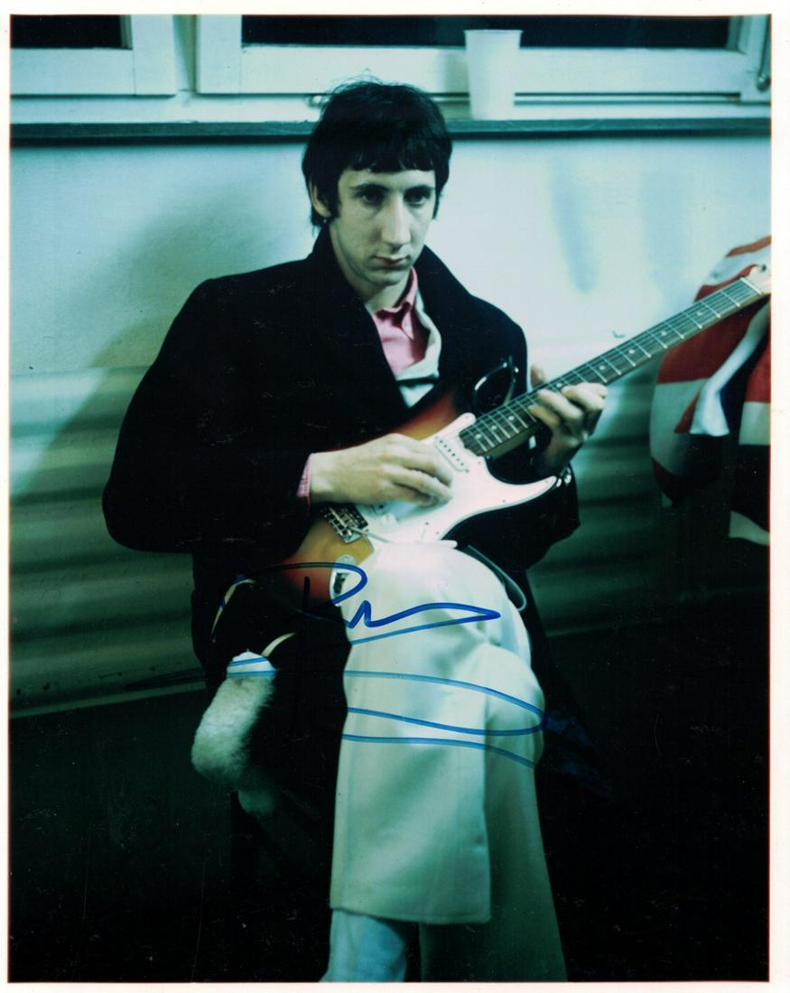 THE WHO - DALTREY, TOWNSHEND, ENTWISTLE - Photos: The Who. The Who are an English rock band formed in London in 1964. Their classic line-up consisted of lead singer Roger Daltrey (1944- ), guitarist and singer Pete Townshend (1945- ) and bass 