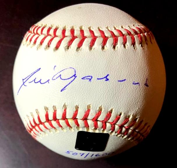 HOFer LUIS APARICIO Signed Baseball (1 of 1)