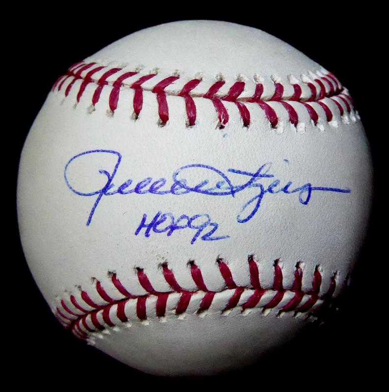 A's Great ROLLIE FINGERS Signed Baseball (1 of 1)