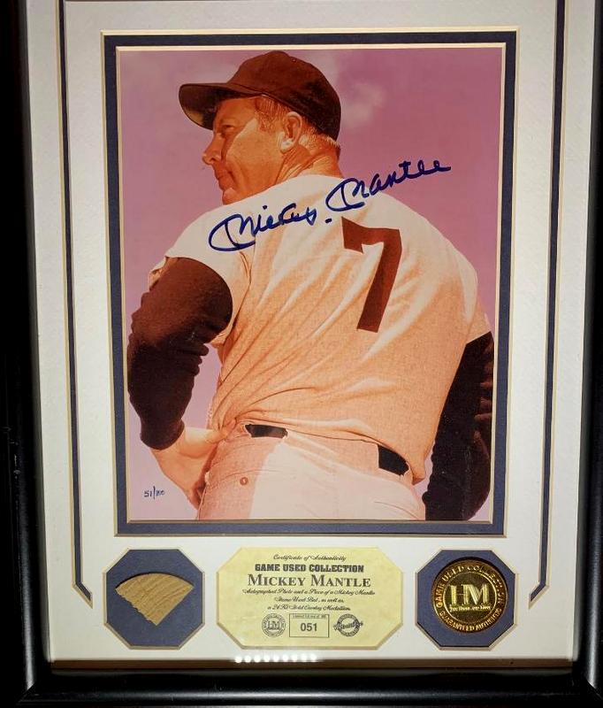 Baseball Great MICKEY MANTLE Signed/Framed Photo (1 of 1)