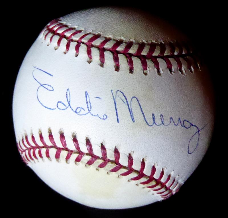 HOFer EDDIE MURRAY Signed Baseball (1 of 1)
