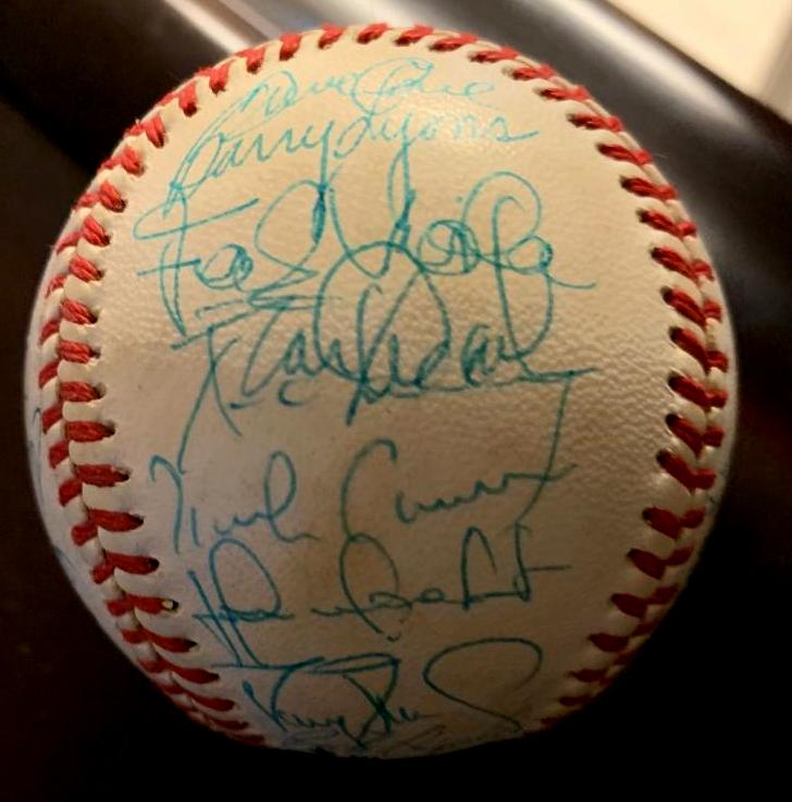 1992 Mets Signed Ball (30) GOODEN, STRAWBERRY (1 of 1)