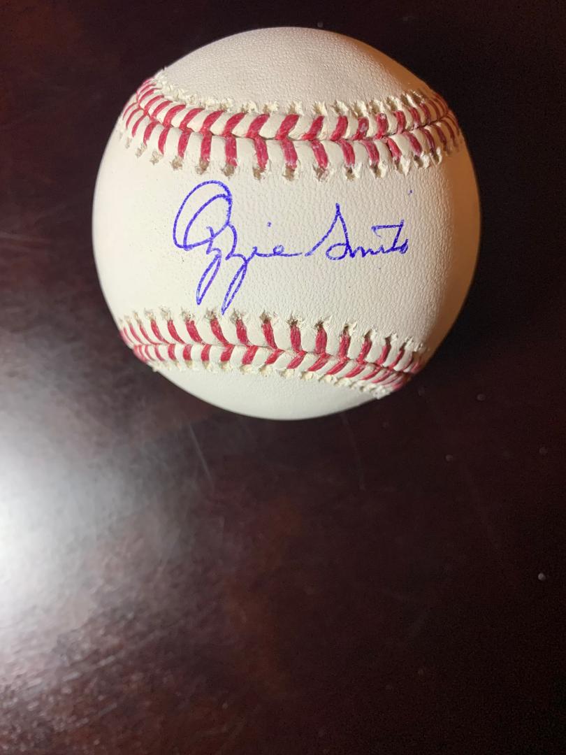 "The Wizard" OZZIE SMITH Signed Baseball (1 of 1)