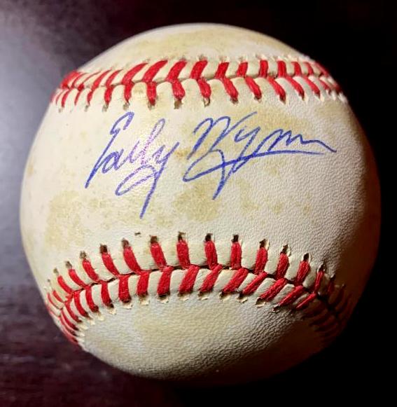 HOF Pitcher EARLY WYNN Signed Baseball (1 of 1)
