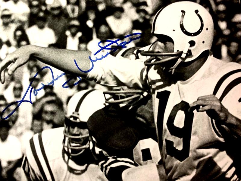 Colt Legend JOHNNY UNITAS Signed Photo (1 of 1)