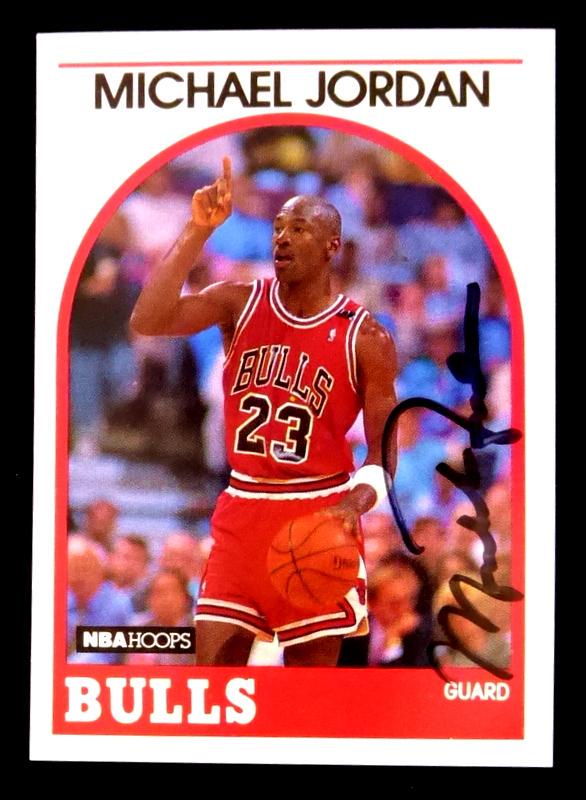 Bulls Legend MICHAEL JORDAN Signed Card (1 of 1)