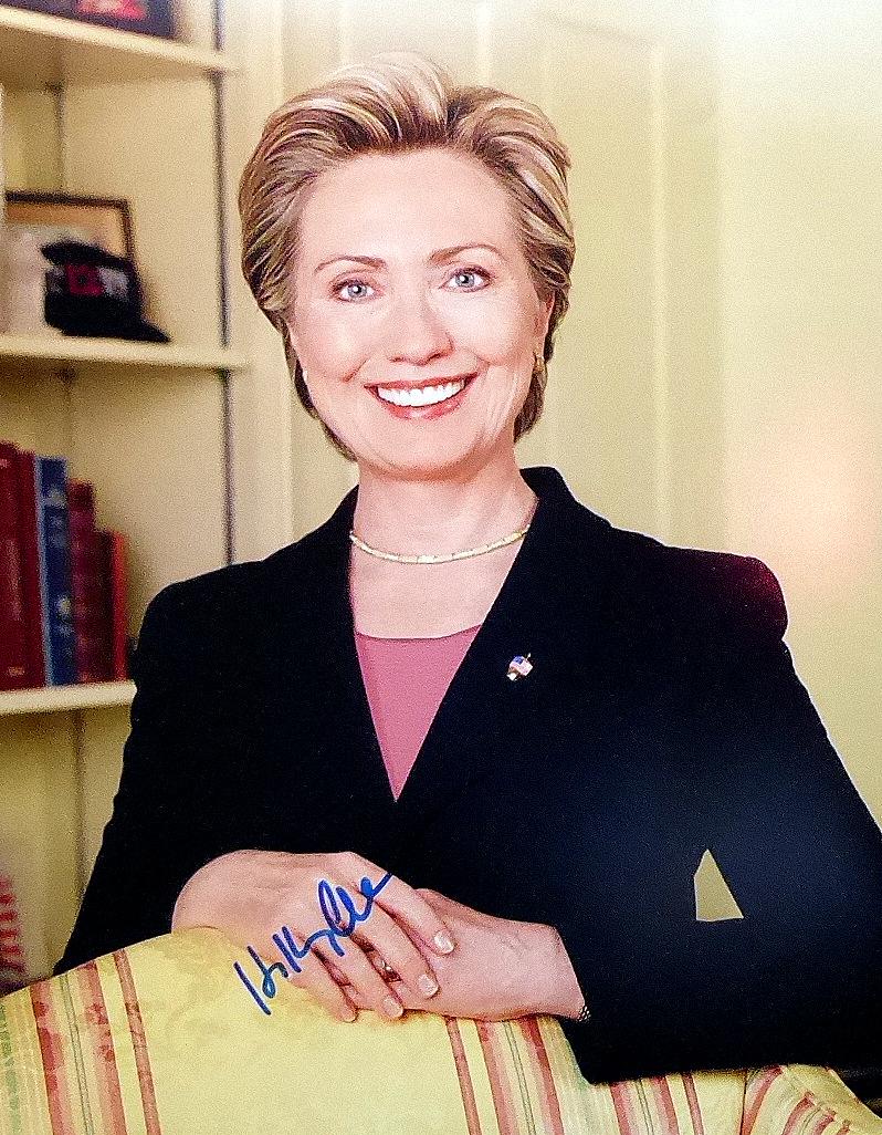 1st Lady HILLARY RODHAM CLINTON - Photo Signed (1 of 1)