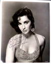 Actress ELIZABETH TAYLOR - Stunning Photo Signed