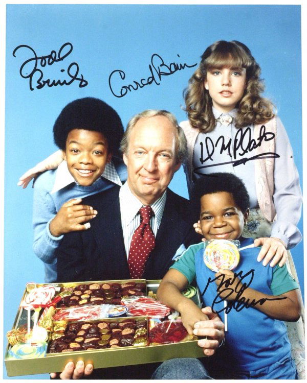 DIFF'RENT STROKES - Cast Photo Signed: Diff'rent Strokes. Diff'rent Strokes was a television sitcom that aired from 1978 until 1986. 8" x 10" color photograph signed by the cast: Conrad Bain (1923- ), Dana Plato (1964-1999), Todd Bridges (