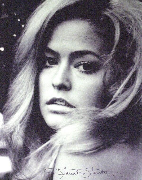 Farrah Fawcett - Photograph: Farrah Fawcett (1947-2009) Actress. Fawcett rose to international fame when she first appeared as private investigator Jill Munroe in the television series Charlie's Angels in 1976. 8" x 10" black and