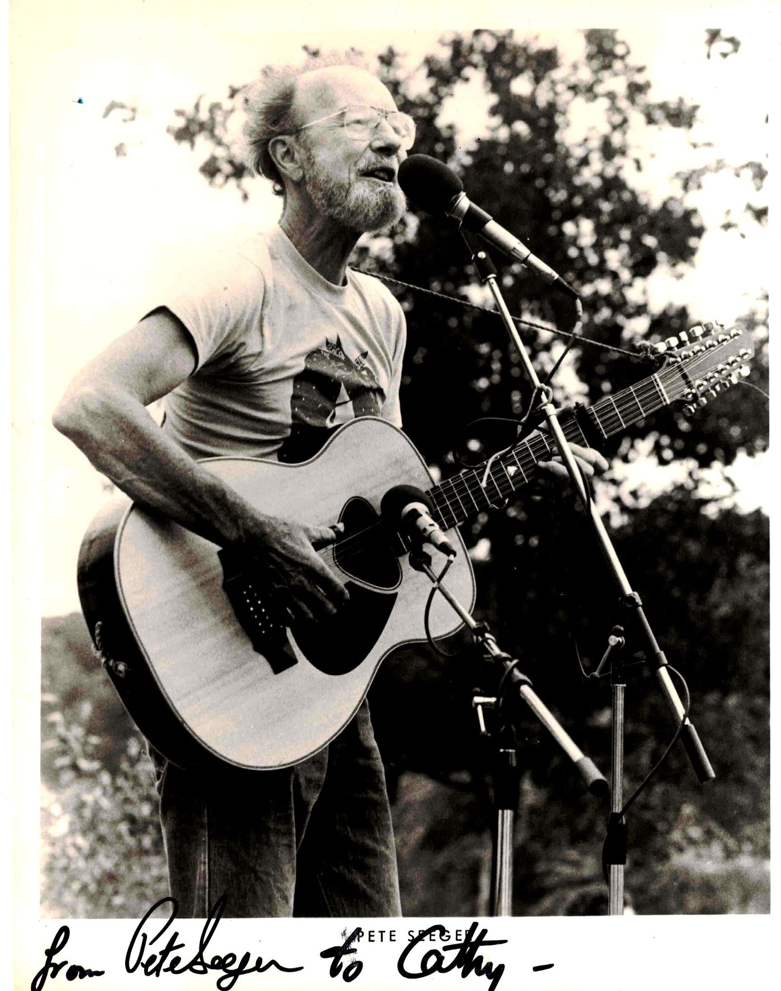 Folk Singer, Songwriter PETE SEEGER - Photo Signed (1 of 1)