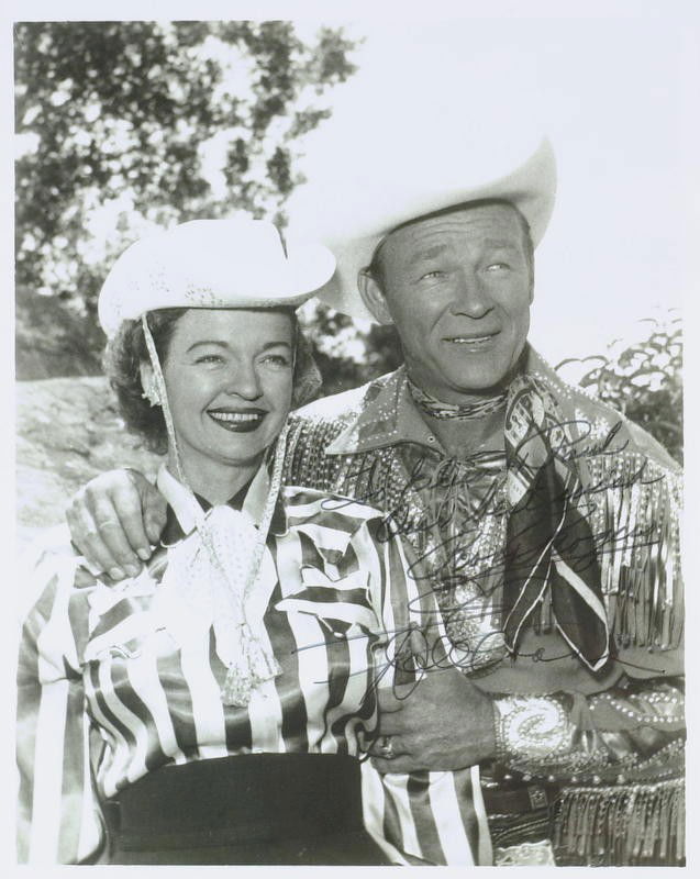 ROY ROGERS and DALE EVANS - Photo Signed: Roy Rogers (1911-1998) and Dale Evans (1912-2001) Actors and singers. Rogers was called the “King of the Cowboys” during his long career as a folksy singing hero of movies and television. He often