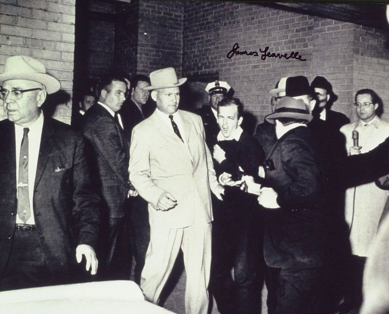 Dallas Policeman JAMES LEAVELLE - Famous Photo: Kennedy Assassination: James Leavelle (1920- ) Dallas police officer. Leavelle is the former Dallas, Texas homicide detective who was escorting Lee Harvey Oswald through the basement of Dallas Police