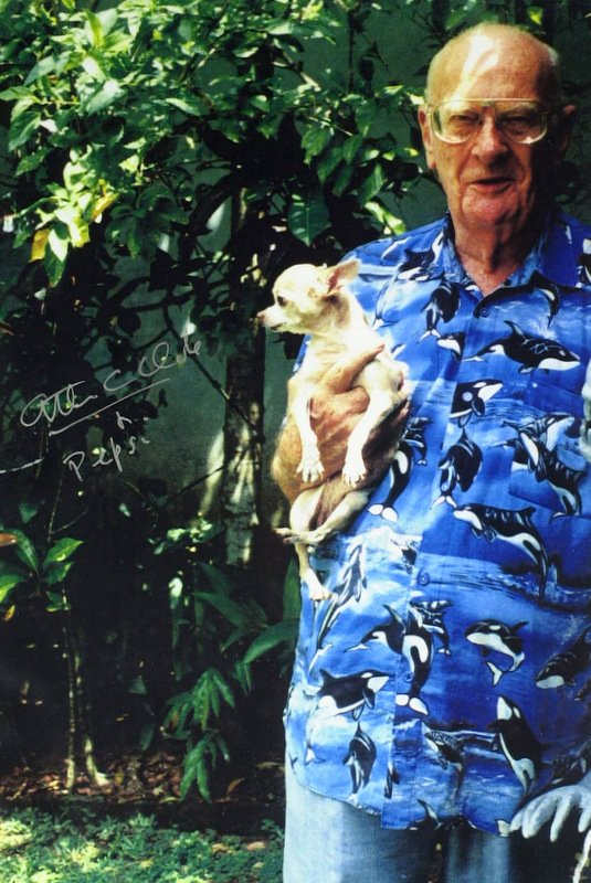 British Sci-Fi Author ARTHUR CLARKE - Photo Signed: Arthur Clarke (1917-2008) British author. Clarke was a British science fiction author, inventor, and futurist, famous for his short stories and novels, among them 2001: A Space Odyssey, and as a host