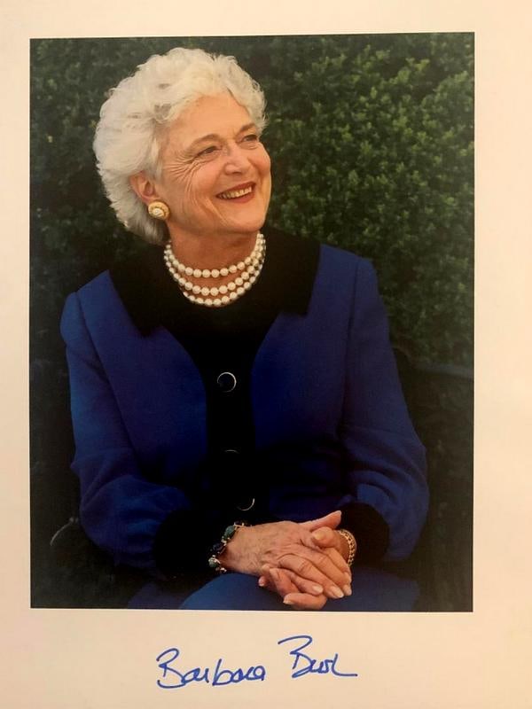 Bush Barbara Signed Photo (1 of 1)