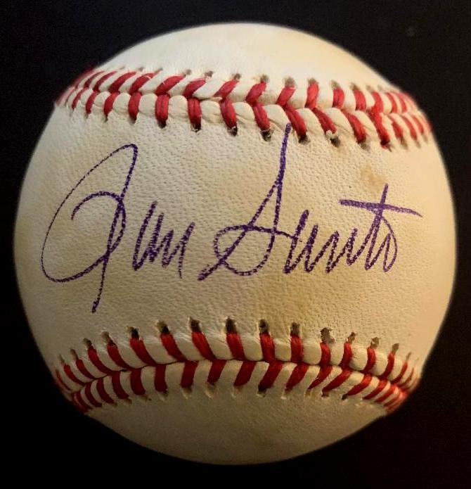 Santo,Ron Signed Baseball (1 of 2)