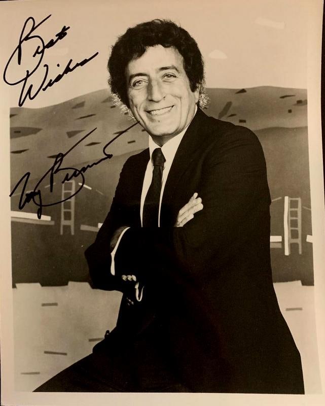 Bennett,Tony Singed Photo (1 of 1)