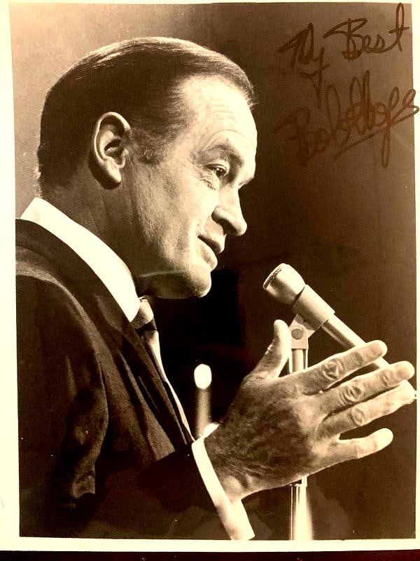 Hope,Bob Signed Photo (1 of 1)