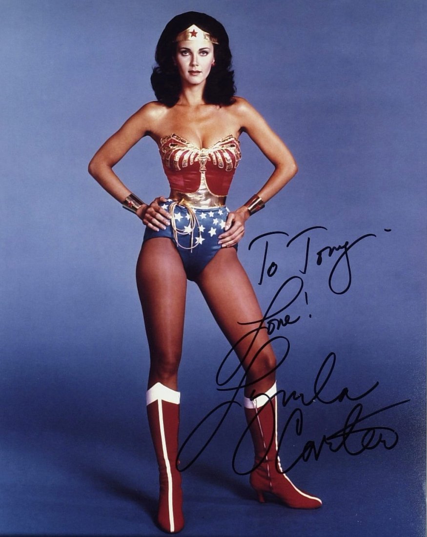 Wonder Woman LYNDA CARTER - Photo Signed: Lynda Carter (1951- ) Actress, singer. Carter best known for being Miss World USA 1972 and as the star of the 1970s television series The New Original Wonder Woman and The New Adventures of Wonder Wom
