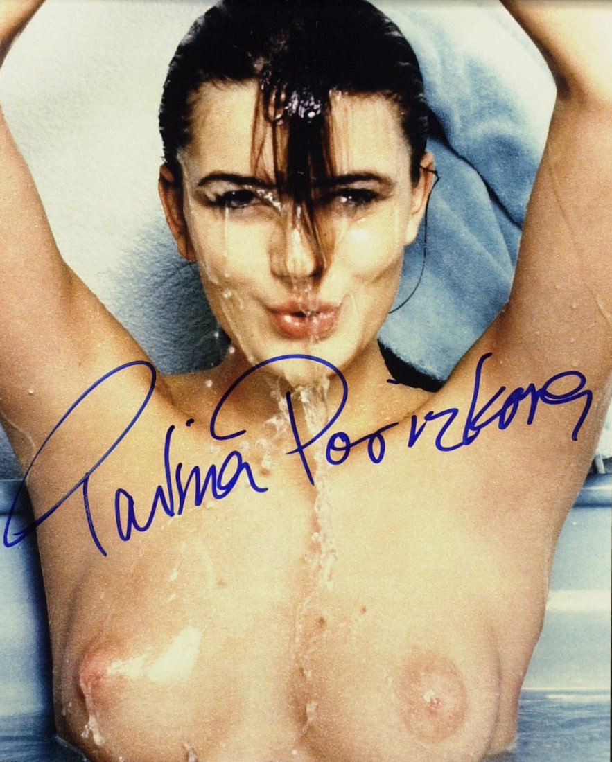 SI Model PAULINA PORIZKOVA - Topless Photo Signed: Paulina Porizkova (1965- ) Czech-American model. Porizkova became the first woman from Central Europe to be on the cover of the Sports Illustrated swimsuit issue. She was the second woman to be featur