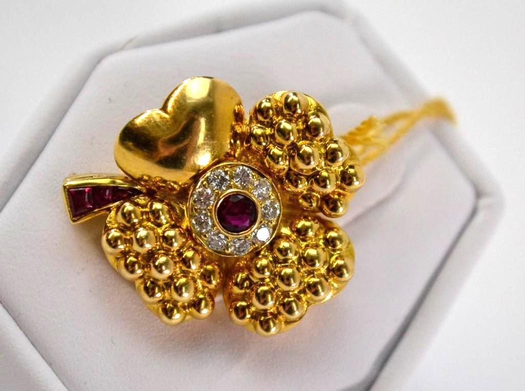 18k small Fred of Paris 4 leaf clover with 9 diamonds (1 of 5)