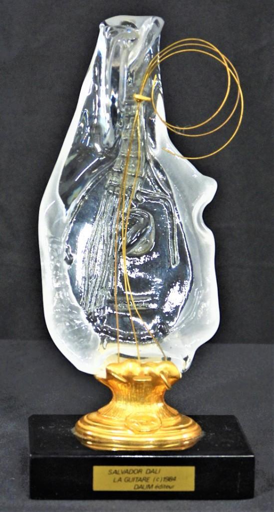 Salvador Dali La Guitare / Daum Limited Edition: Salvador Dali "La Guitare", an original sculpture created thanks to many years of cooperation between the master of surrealism and the legendary Daum glass manufactory (cooperation lasting fro