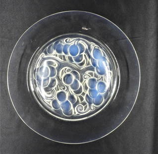 Rene Lalique Plate Marienthal: Rene Lalique Plate Marienthal: 8 and 1/2 inches diameter (21 cm) R. Lalique Plate having a heavily molded grapes on vines motif in the central well surrounded by an undecorated slightly elevated rim.