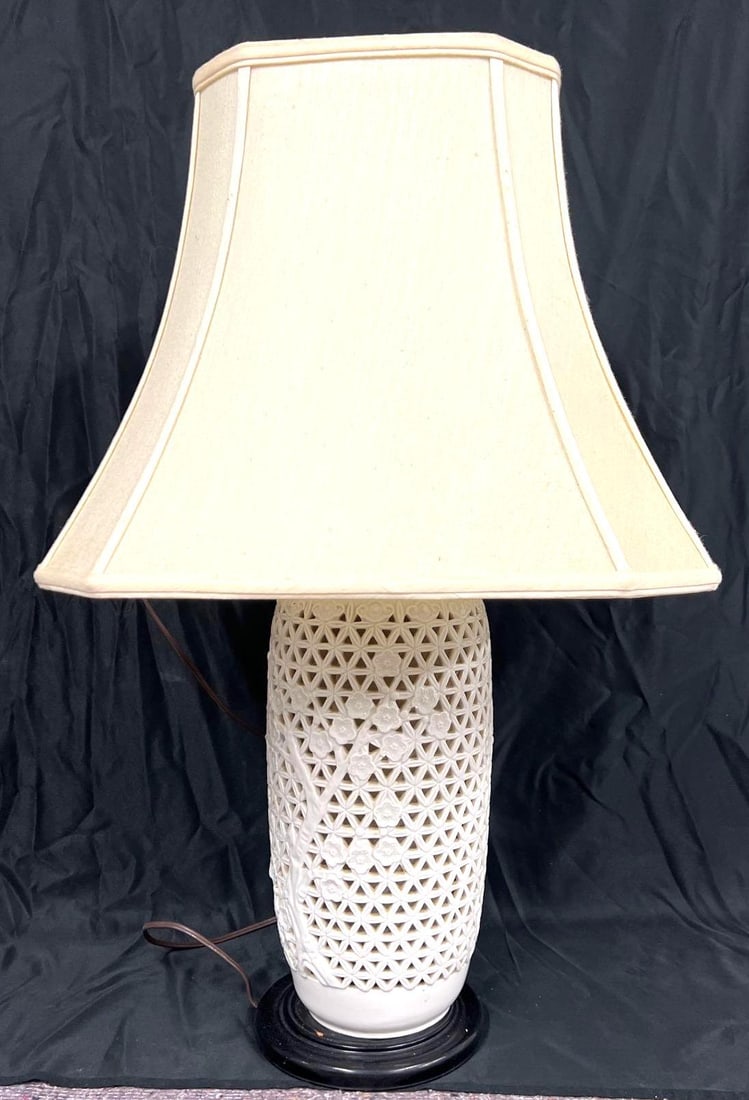 Blanc de Chine Table Lamp in Blossom Pattern (1 of 2)