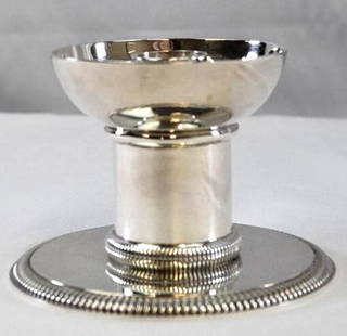 Jean DESPRES Sterling Silver: Jean DESPRES Sterling Silver Jean Despres worked mostly in silver plate. Its very rare to find sterling silver pieces. This piece is an excellent example of French art deco design dimensions: H 7 cm
