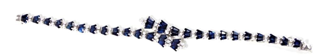 Gold bracelet with sapphire and diamond: Gold bracelet with sapphire and diamond Weight 23.9 gr