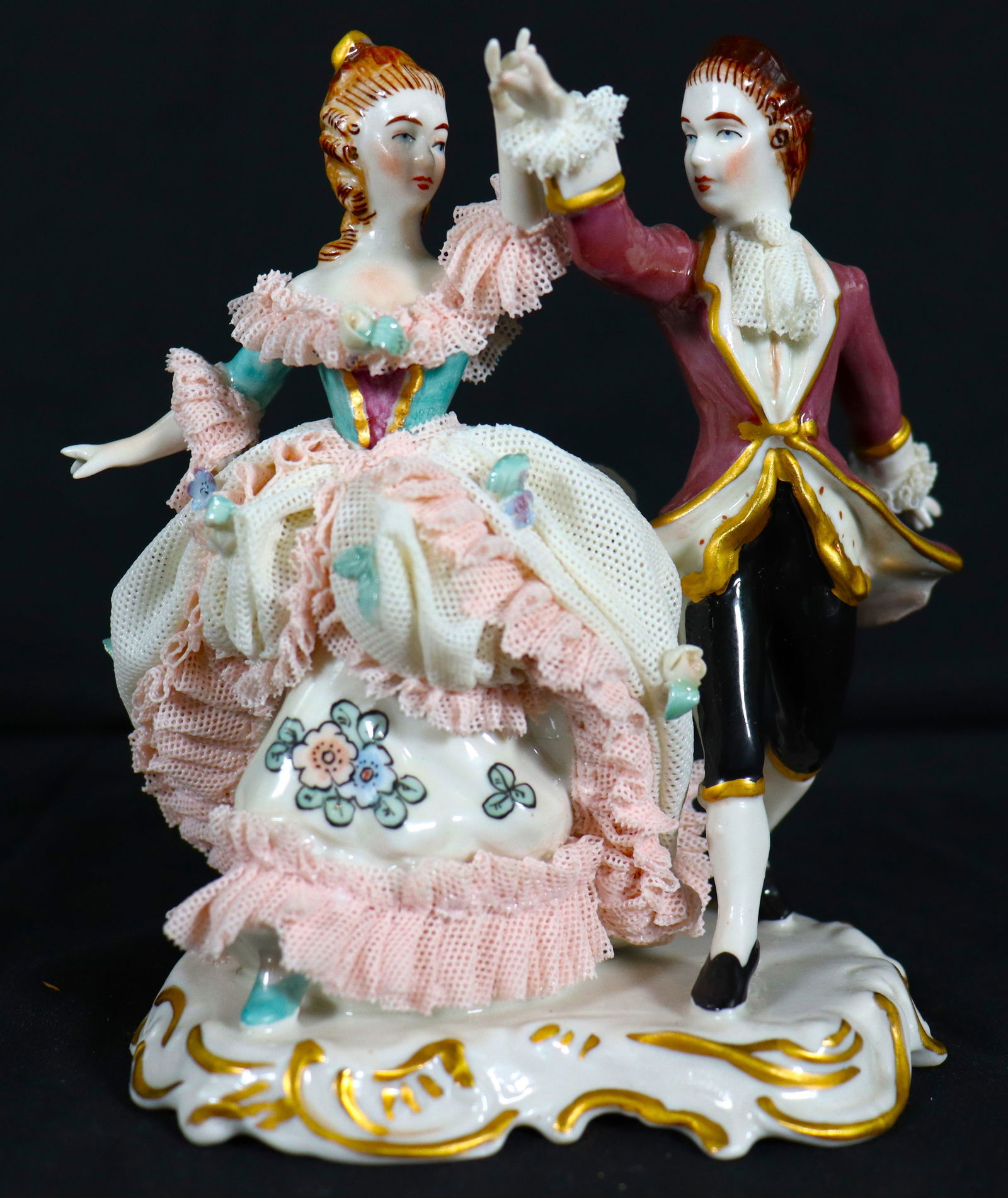 Muller VOLKSTEDT DRESDEN Porcelain Couple (1 of 6)