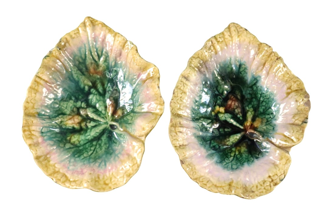 MAJOLICA CERAMIC ETRUSCAN LEAF (1 of 8)