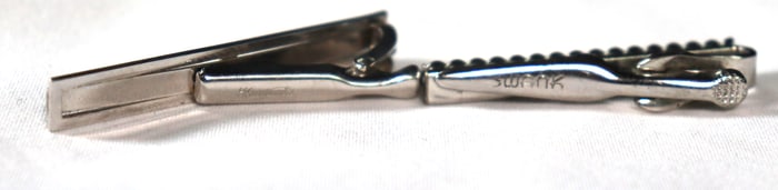 Two Vintage Men' tie clips