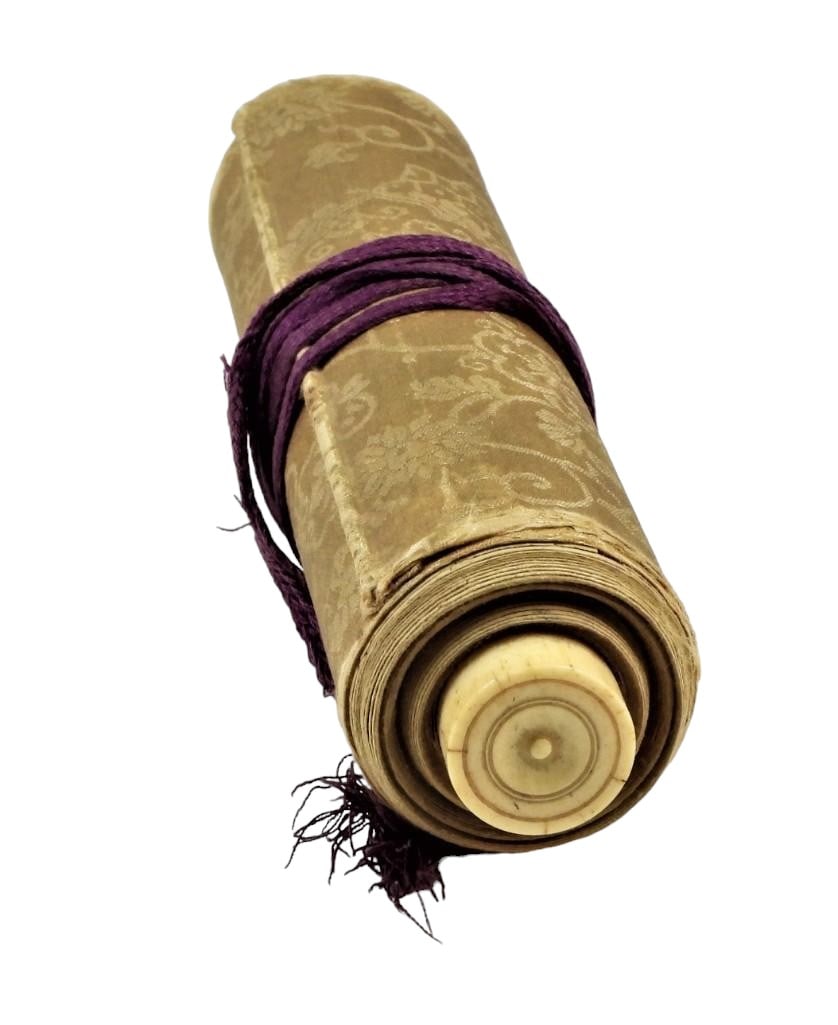 Japanese Shunga Scroll: Superb Shunga Scroll Painting. 5.20 meters long x 14.5 cm in width. Erotic scenes apt for the discerning and meticulous collector of such. In excellent condition and workmanship. Artist Unk