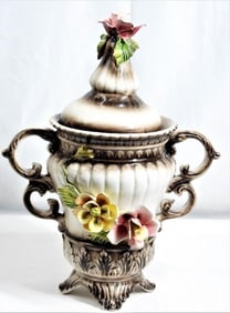 Capodimonte vase with lid from Italy