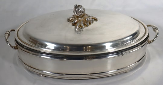 Match metal and Pyrex Casserole Dish with Lid