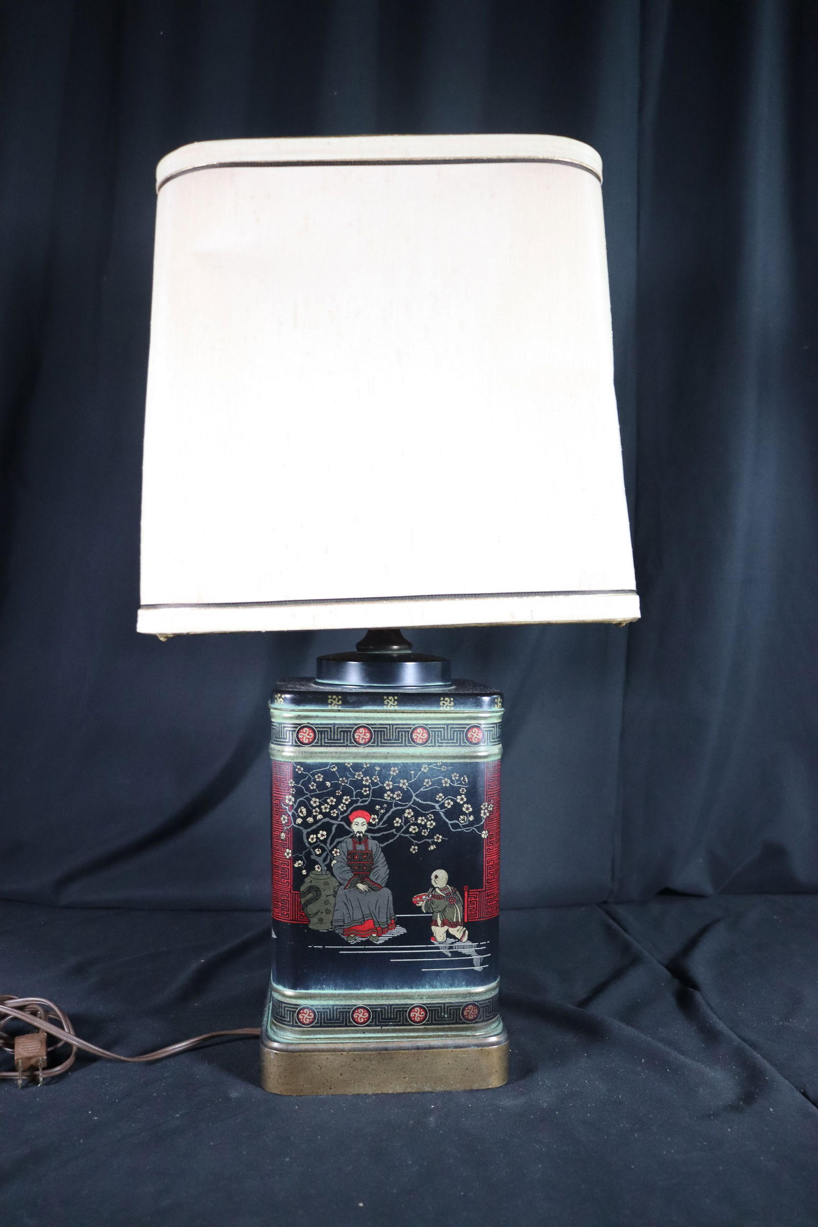 Frederick Cooper Chinoiserie Table Lamps Vintage Circa 1950’s: Frederick Cooper Chinoiserie Table Lamps Vintage Circa 1950’s DIMENSIONS: Height: 25.30 inch / 64,5 cm &nb