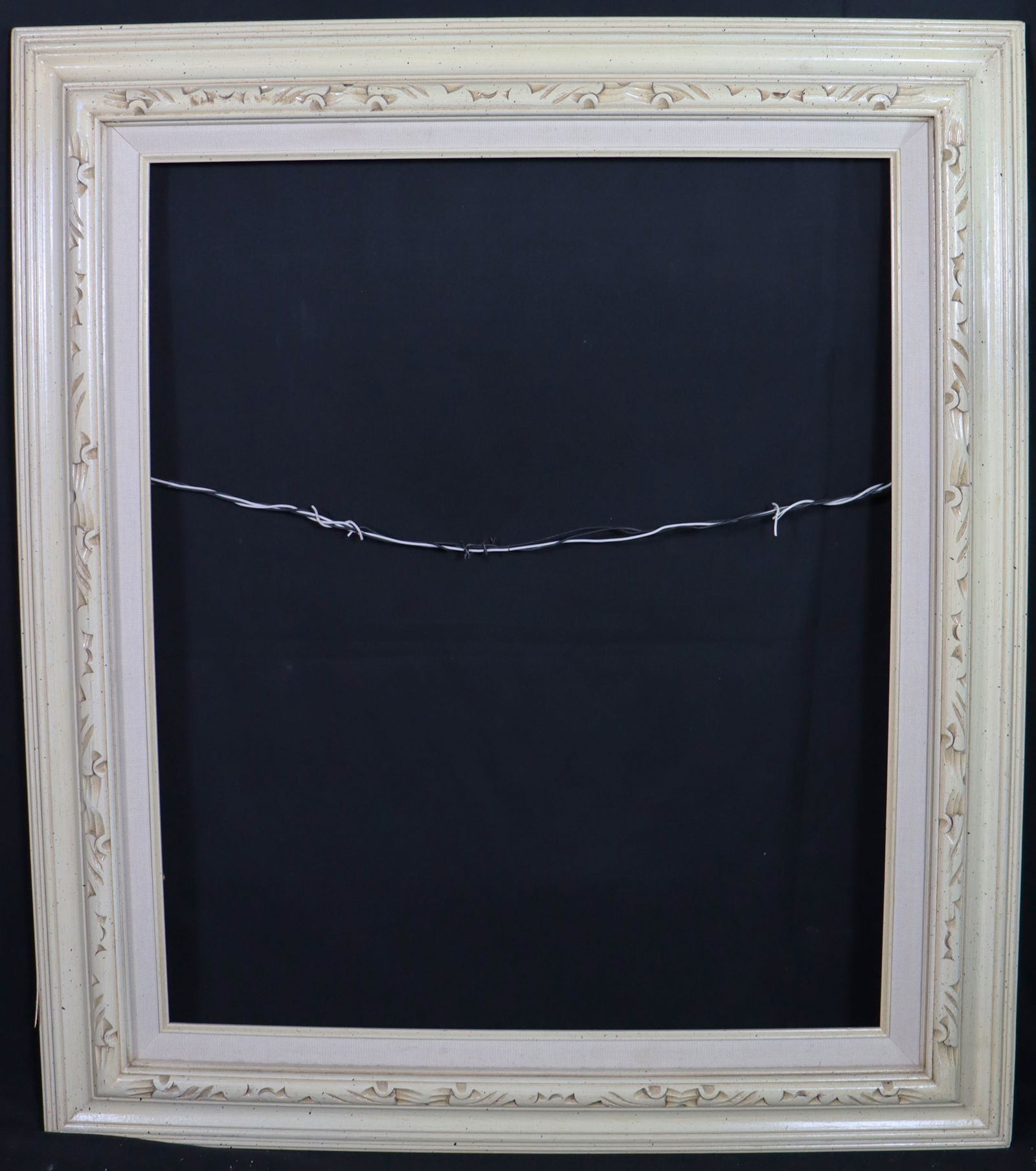 Fine Traditional Gold Giltwood Painting Frame Auction