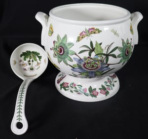 PORTMEIRION botanic garden Soup Tureen with missing lid and ladle passionflower