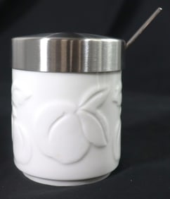 Villeroy et Boch jam pot with spoon
