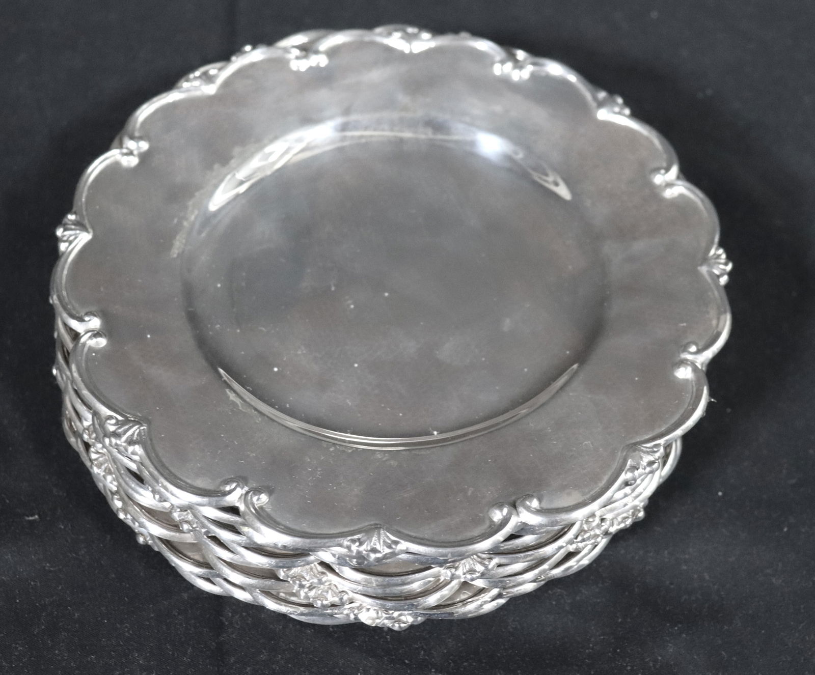 Twelve Italian Silver (800) Plates from l.M.A. di GUERCI & Co (1 of 10)