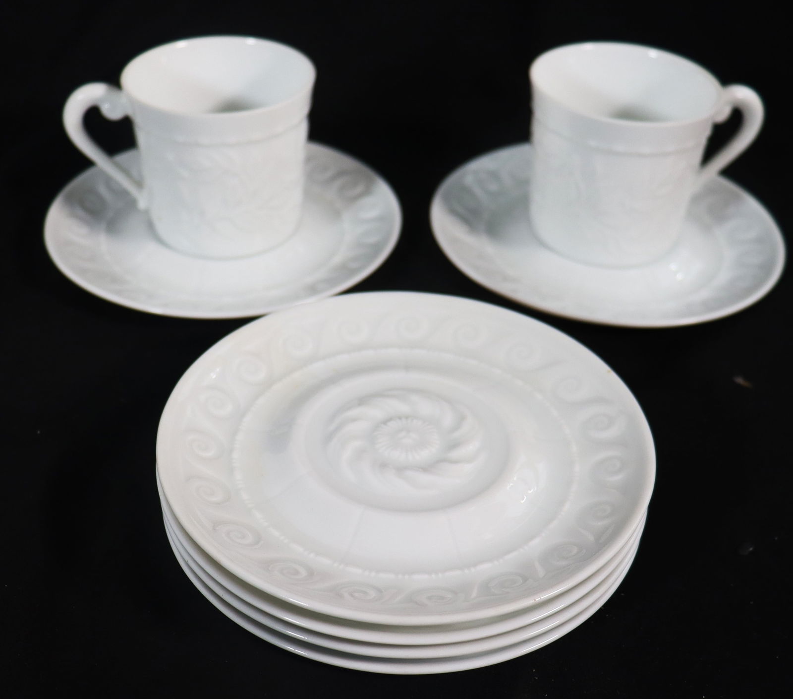 Porcelain Two cups and Six saucers from Limoges France by BERNARDAUD: Porcelain Two cups and Six saucers from Limoges France by BERNARDAUD Pattern Louvre DIMENSIONS For Two Cups: Height 2.35 inch / 6 cm &nbs