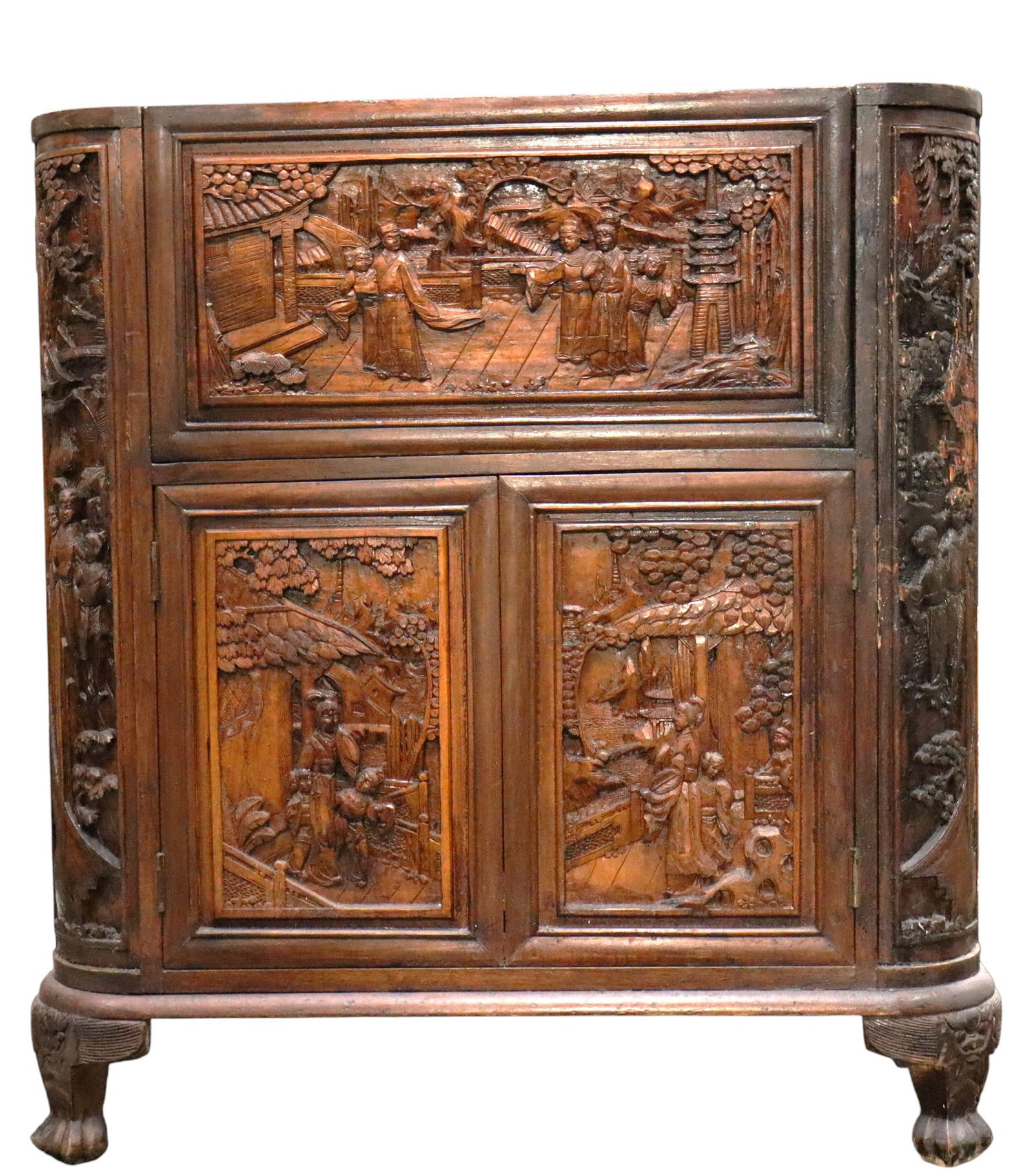 Vintage Chinoiserie Dry Bar Hand Carved Liquor Cabinet: Vintage Chinoiserie Dry Bar Hand Carved Liquor Cabinet DIMENSIONS: Height: 38.75 inch / 98,5 cm Length:35&