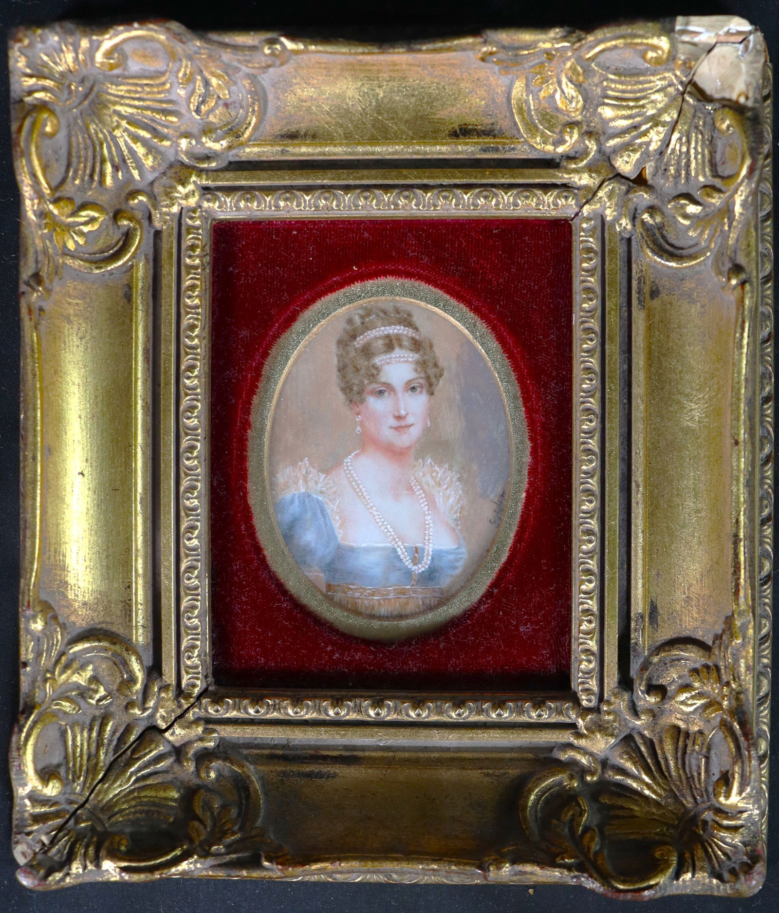 Framed Oval Portrait of Woman Wearing Pearls unsigned (1 of 6)