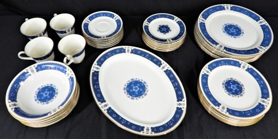 CARICO Fine China Renaissance 7951 Japan porcelain partial set 35 piecesÂ